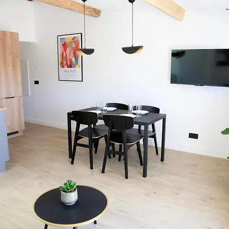 3p Avec Terrasse Dans La Vieille Apartamento *