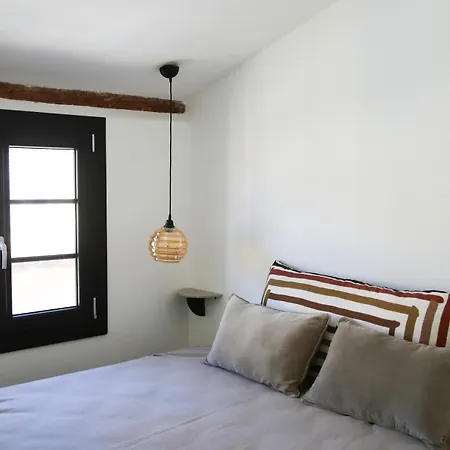 3p Avec Terrasse Dans La Vieille