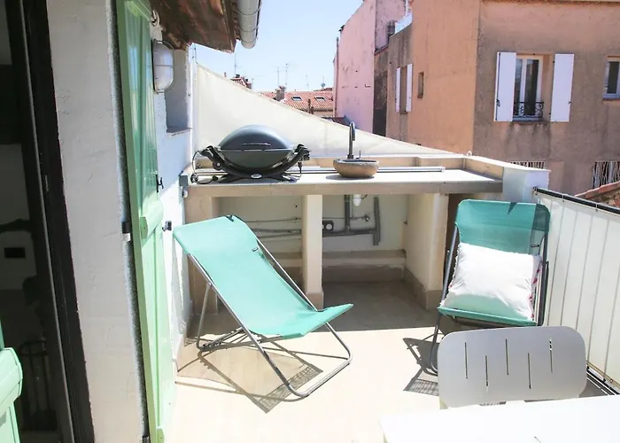 3p Avec Terrasse Dans La Vieille *