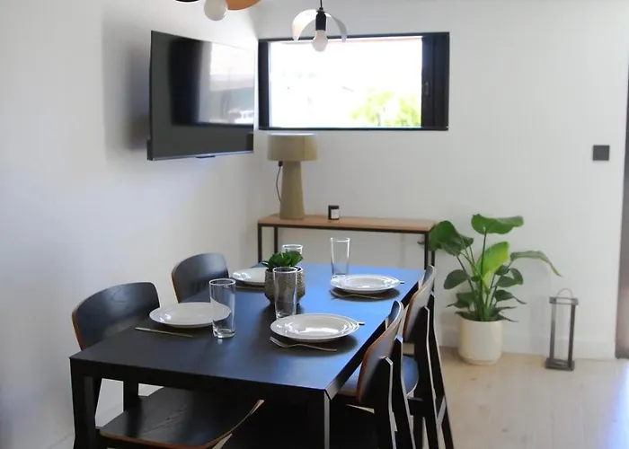 Apartment 3p Avec Terrasse Dans La Vieille