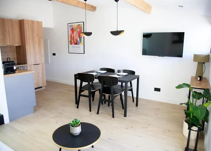 3p Avec Terrasse Dans La Vieille Apartment *